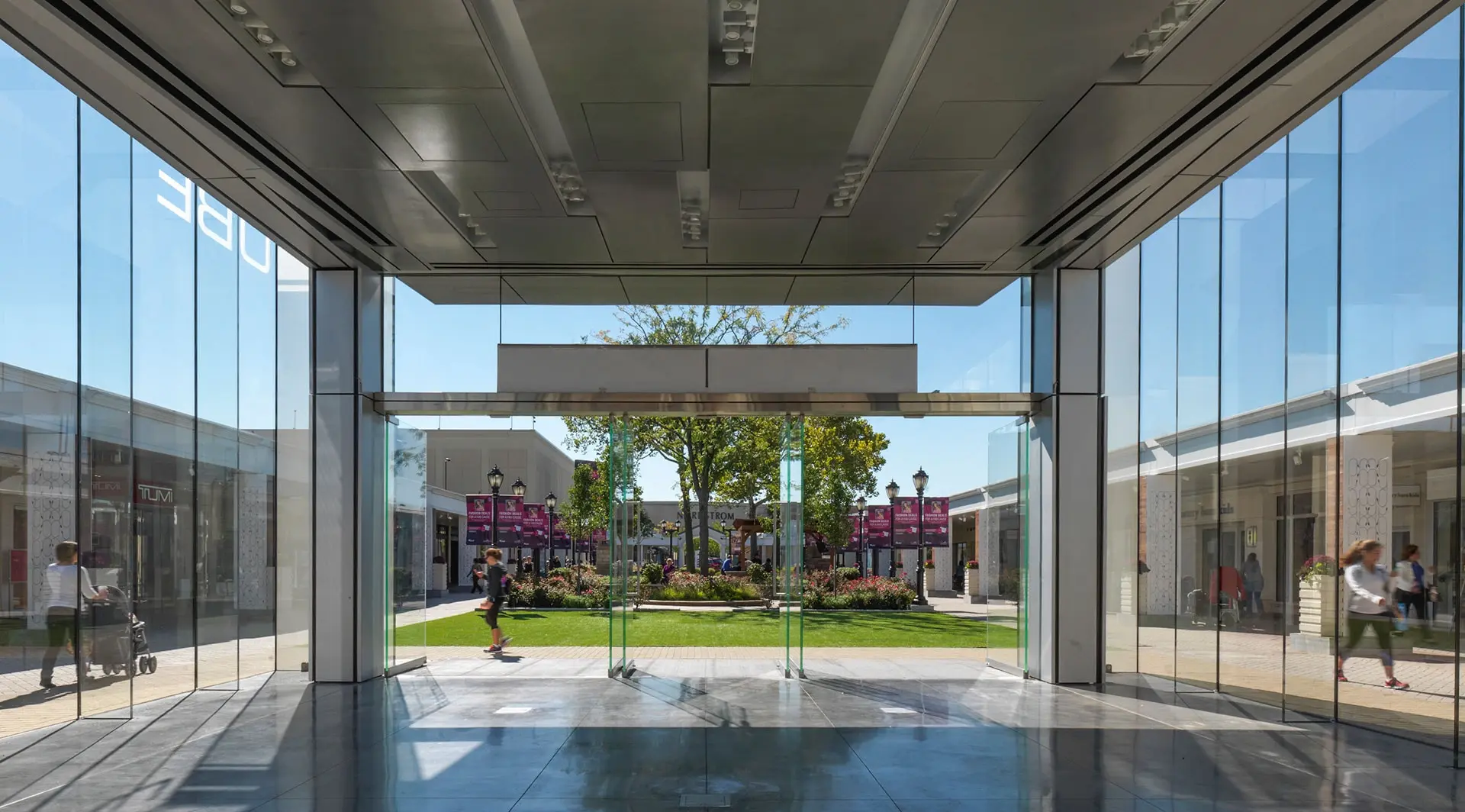 Westfield Old Orchard Glass Cube