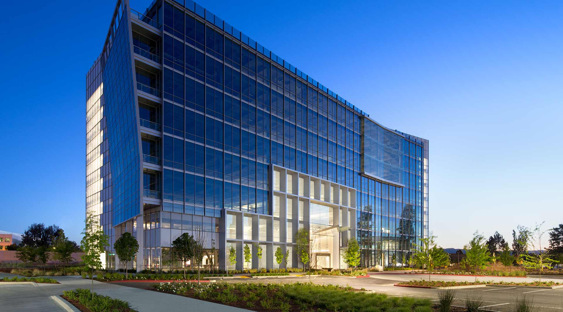 Moffett Place | Jumbo Glass Façades | Sentech Architectural Systems